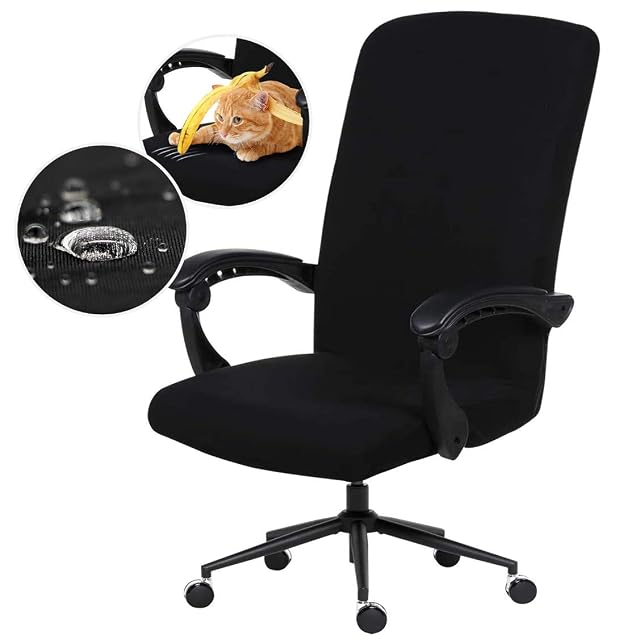 DIVA EN CAMINO black water-resistant cover stretched over a padded office chair